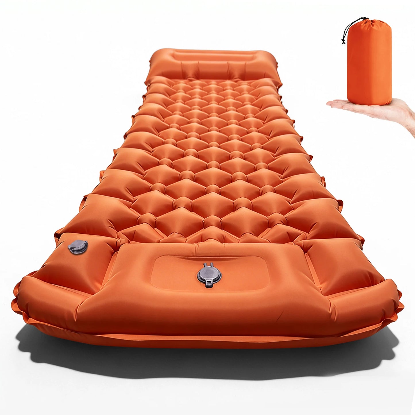 Variante Orange — matelas gonflable orange avec oreiller intégré et sacoche de transport, fond blanc