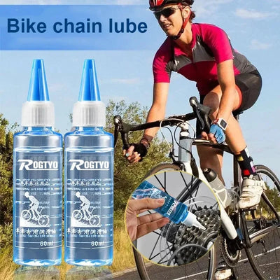 Bannière produit huile de chaîne vélo : 2 flacons Rogtyo 60ml avec cycliste sur route et incrustration de l'application sur cassette