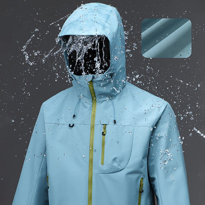 Test imperméabilité veste Light Green sous jet d'eau + insert zoom tissu déperlant — fond gris