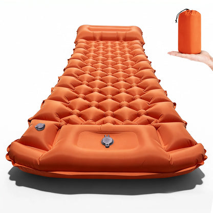 Variante Orange — matelas gonflable orange avec oreiller intégré et sacoche de transport, fond blanc