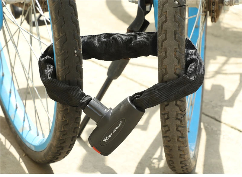 Antivol chaîne vélo sur fond blanc avec ses deux clés, version 0,6 mètre à 420 grammes selon le fournisseur