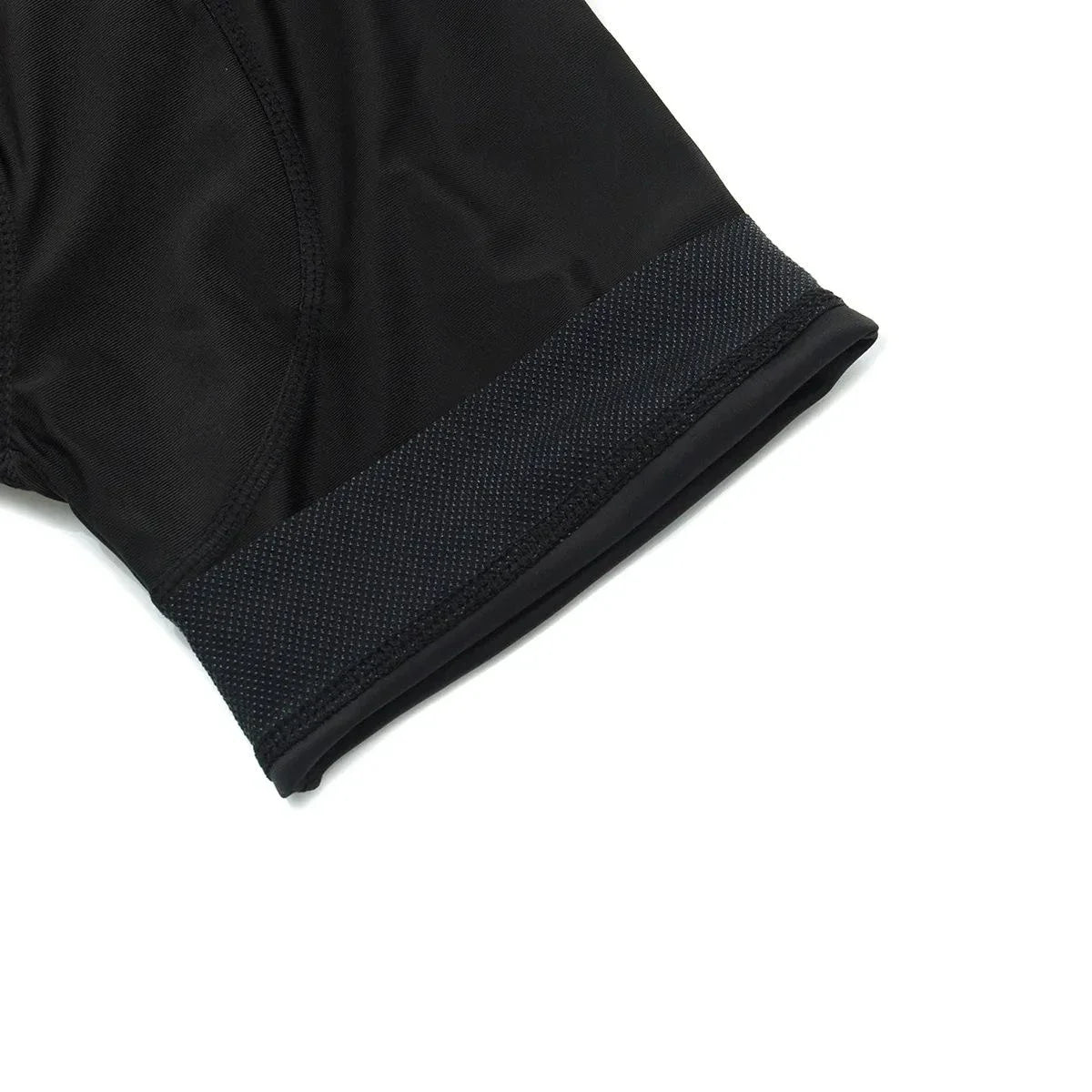 Zoom bas de jambe cuissard RVOUEI — bande antidérapante silicone et bordure Lycra noire pour un maintien sans compression