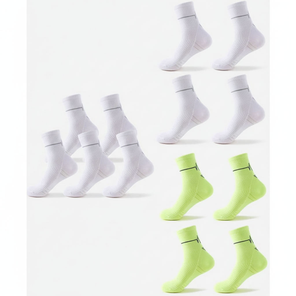 Studio : dix chaussettes alignées, cinq blanches et cinq vert fluo, lot 5 blanc + 5 vert fluo
