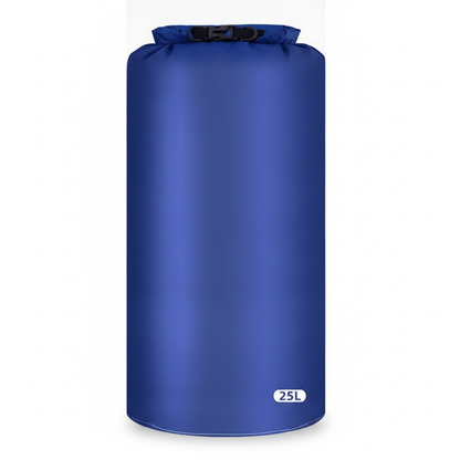 Sac étanche roll-top bleu 25L, vue studio sur fond neutre, boucle de fermeture noire et étiquette de contenance visibles